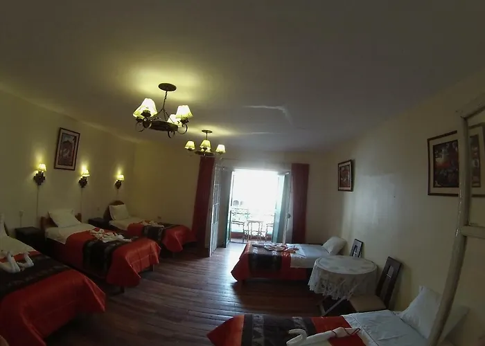 Golden House - 2*