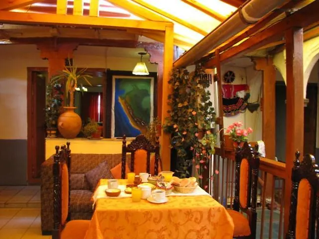 Golden House - 2* Cuzco