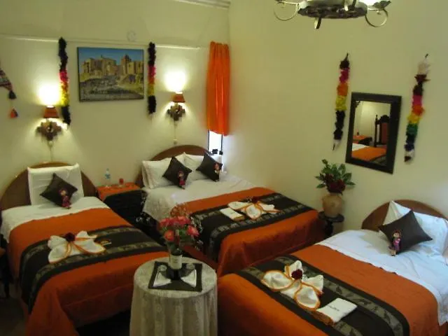 Golden House - Bed & Breakfast